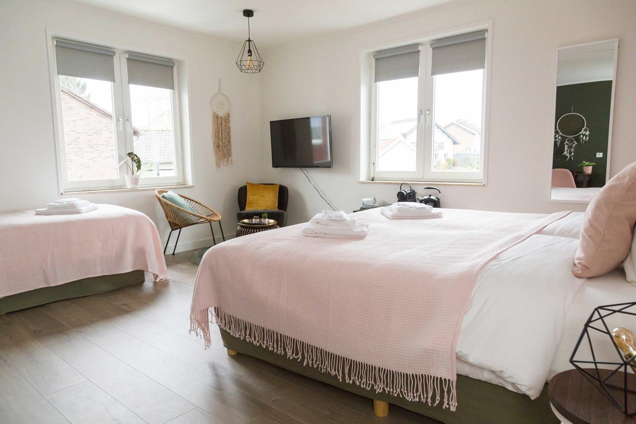 Hotel - Restaurant De 4 Jaargetijden Epen Bagian luar foto
