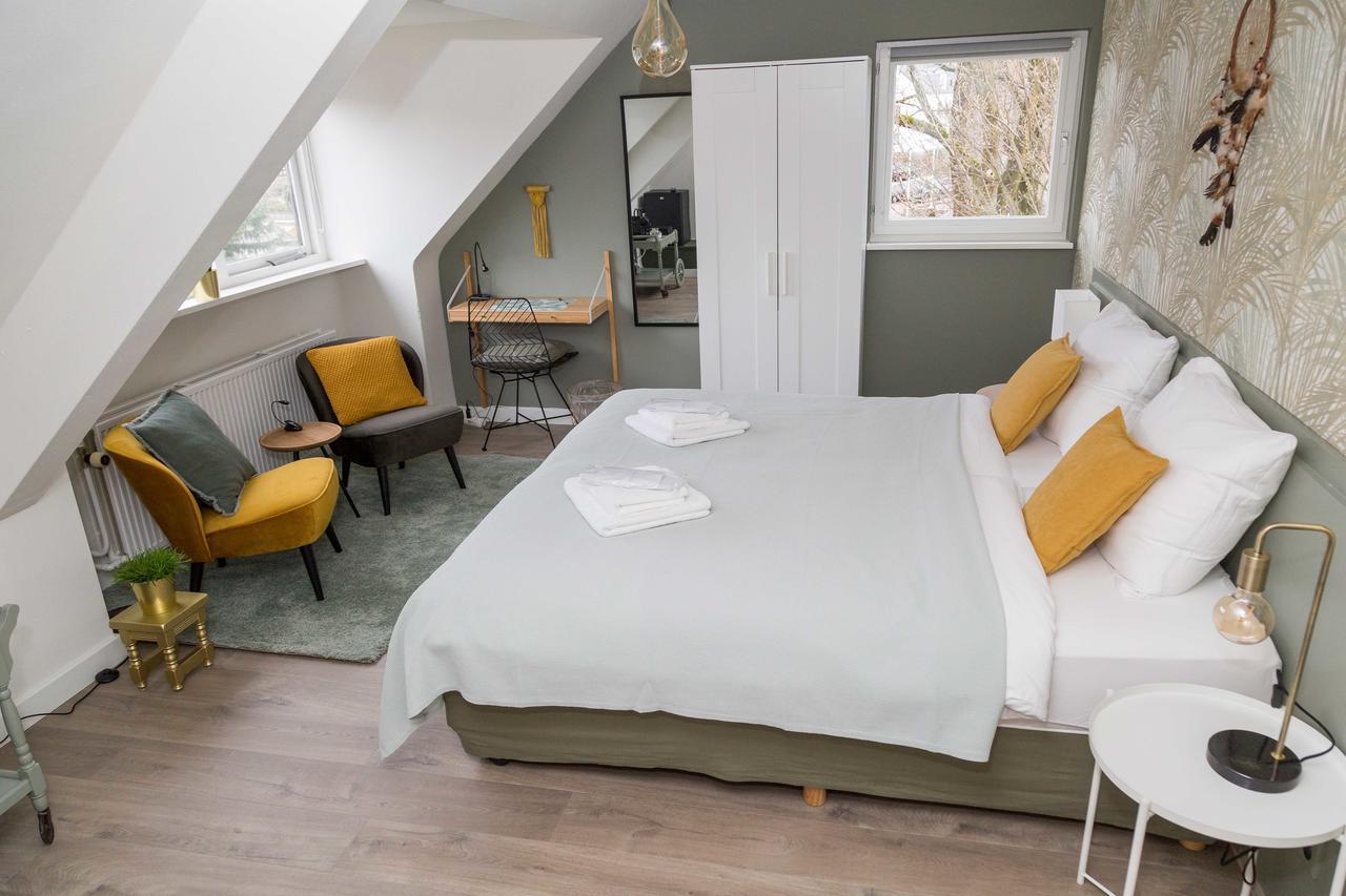 Hotel - Restaurant De 4 Jaargetijden Epen Bagian luar foto